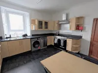 Troon town centre apartment. Great for golf, beach, coastal walks and much more. Hotels in Troon