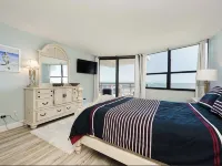 Direct Ocean Front Condo steps away from the Beach! Hotels in Ponce Inlet