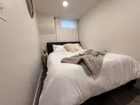 Luxury lower level , pet friendly, fully fenced yard