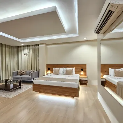 Hotel Nicanor Hotels near Sisters of St. Paul Monument