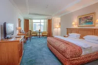 Bristol Hotel