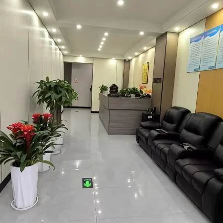 Yuehe Business Hotel