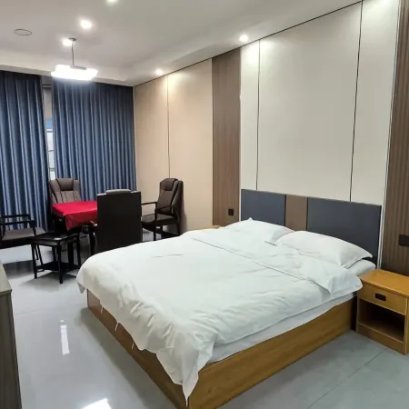 Yuehe Business Hotel