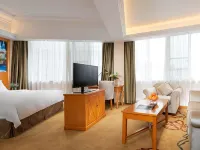 Vienna Hotel (Anshun Huangguoshu Waterfall Scenic Area)