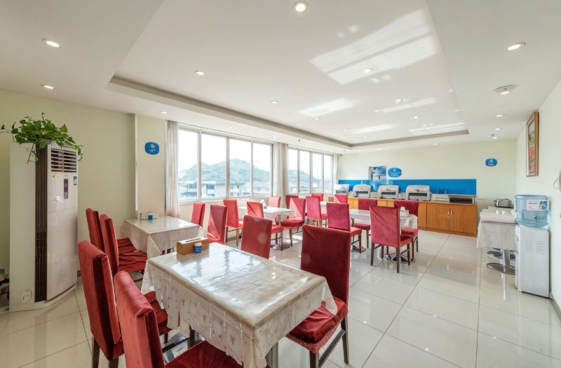 Yijing Hotel (Guilin Railway Station Wayao Wholesale Market) photo 4