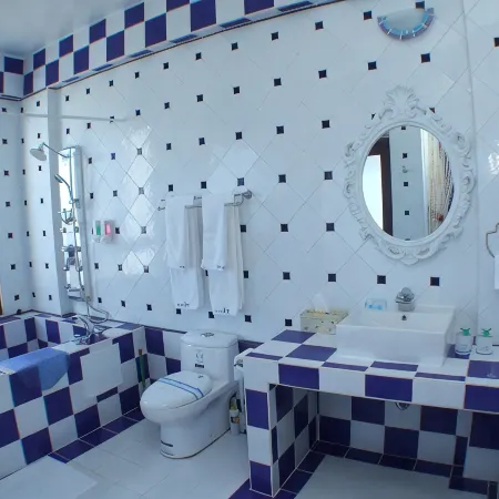23.5 Blue B&B