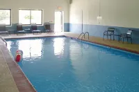 Quality Inn - Pools