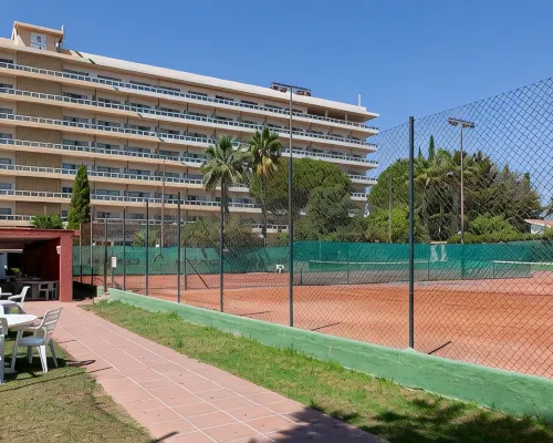 Sol Marbella Estepona Atalaya Park Hôtels à proximité de : Club de Golf de Guadalmina