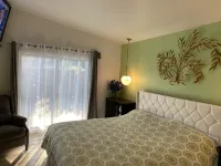 Private Desert Oasis 2BR/2BA Gated Retreat with Mnt Views, Pool & Pickleball