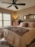 Charming 2-bedroom house on 3 private acres. Secluded & pet friendly! - Wifi