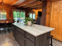 Modern, 2 King, 4 Bdrm Private Luxury Log Cabin, 5 Star, Family Friendly