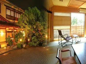 Oiwakeya Ryokan