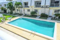 Vacation Lovers Blue Water Paradise: 2-bedroom condo with AC, WiFi in Freeport
