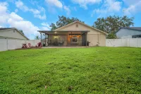 Charming 3-bedroom Pet Friendly house in tranquil Riverview - Homestays