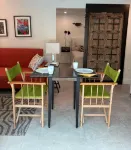 Luxe Hideaway with Pool & Garden - ห้องครัว