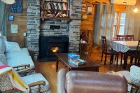 Relax at this peaceful place w/kayaks and dock available for personal boats - Chalets
