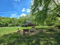 Saunders Cabin Wifi. Creek w/Fire Pit, Cornhole, ax Board, Horseshoes. Big Field - Homestays