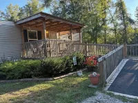Quiet Super Clean Comfortable 7 Mile  to Downtown Newberry   5 Mile from I 26 - 2-Star