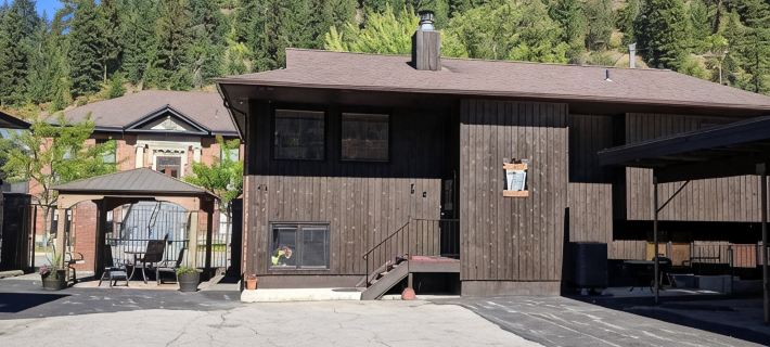 Live like an Executive & sleep like a King Hotels in Shoshone County
