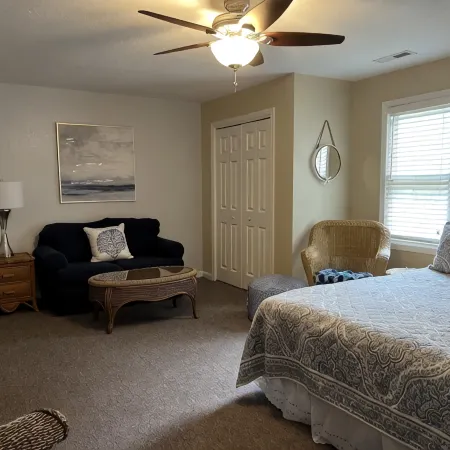 Heart of Duck!!  Heated Pool, Hot Tub, Golf Cart