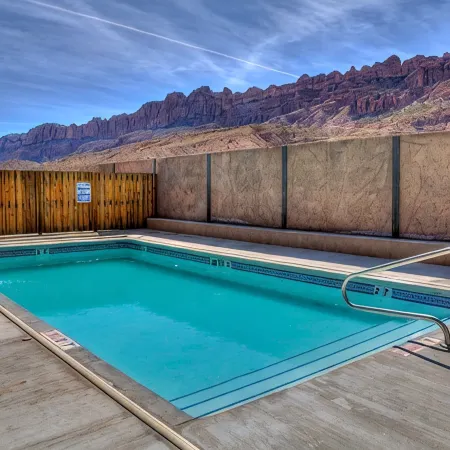 SG1 Stunning Views + Private Hot Tub - Charming Moab Retreat - Near Arches Park