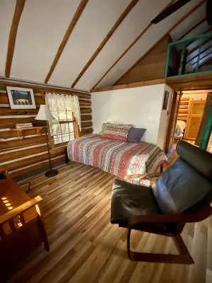Crabapple Cabin-Secluded Cabin on the Banks of the Yellowstone River