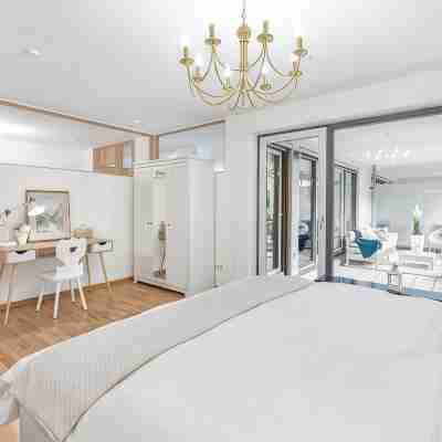 Two-room apartment in the city center with underground parking space Rooms
