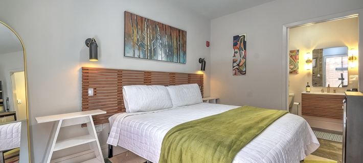 Hotel- Middle of Downtown Bristol, TN. Best location with Reserved Parking Hotels in Sullivan County