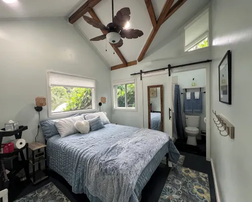 Jungle Cabin with private bathrooms TA-154-746-2656-01 Hotels in Captain Cook
