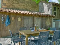 La Maison des Vendangeurs , Gîte with swimming pool and bicycles Hotels in Beaucaire