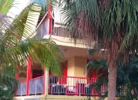 T3 Montana 2, DESHAIES, 350 m Grande Anse, 5/7 people, 2 bedrooms + living room, terrace. - Apartments