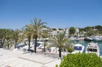 3-Bedroom Apartment in Cala D'Or Marina with Harbour Views - Homestays