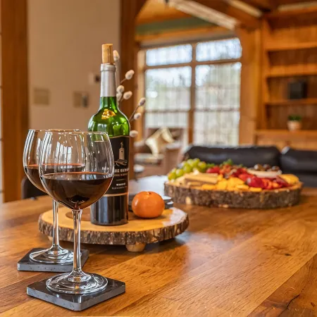 Adirondacks Getaway - Hiking Trails - Sauna - 5-Min from Lake - Pet-Friendly