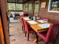 Granite Lake Chalet - waterfront Temagami/Hot Tub - 2 tähden