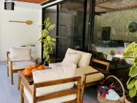 Snorkel beach, kayak and paddle board on white sand paradisiacal beach just 2min Hotels in Los Cobanos