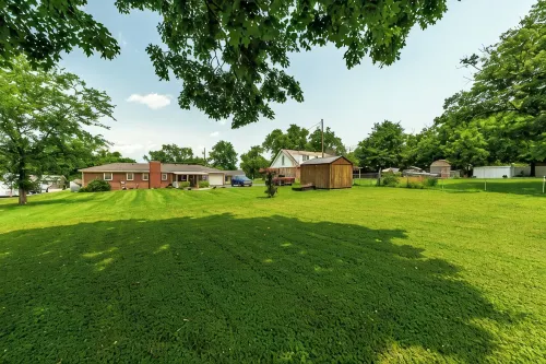 Spacious Home in Quiet Neighborhood - Half Mile from Historic Gallatin Square