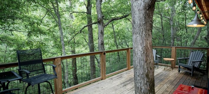 Secret Stash: Secluded Treehouse Overlooking Creek Hotels in Lumpkin County