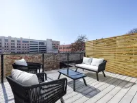 Central Luxury 3-Level Home - Rooftop + Garage Hotels in Lancaster