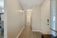The Gray Retreat - Luxury Condo - balcony