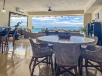 Luxury Beach Front Condo in Beautiful Punta de Mita Hôtels à : Corral del Risco