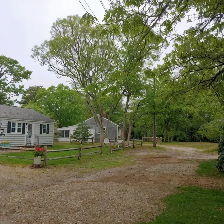 New updates. Walk to Beach Cottage 10 min. South Village Beach