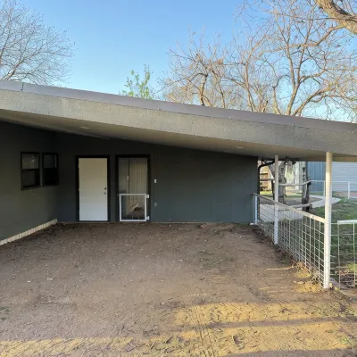 Newly updated home on Spruce St - Homestays