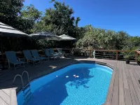 Jungle Cabin with private bathrooms TA-154-746-2656-01 Hotels in Captain Cook