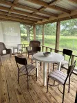 Cozy cabin in Glen Rose with AC, WiFi, Close to all major attractions! - 2-Star