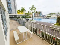 Lovina 5-05 at HarbourBay Residence - 私人泳池
