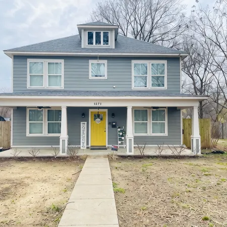 Spacious 5B House Near UM/Large Parking Space Summer Special!