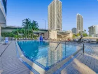 Beachwalk Resort Hotel - Beach
