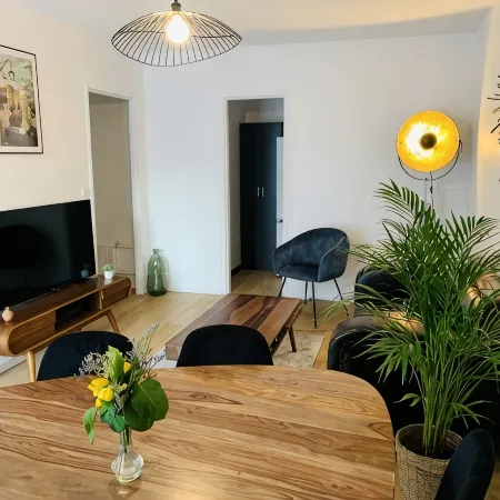 Cosy and Bright F2 Apartment