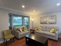 Magic Oasis, Pool, Pavilion on large lot, Fantastic View, Sleep 16 - Homestays