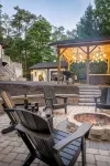 The Hideaway l EV l Hot Tub l Fire Pit l Game Room l .5 Miles to Bryce Resort